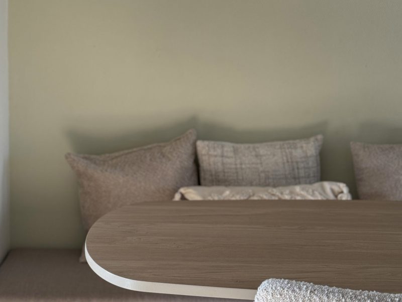 Complete interieurupdate in Heerenveen: indeling, meubelselectie en lichtplan voor een moderne gezinswoning.