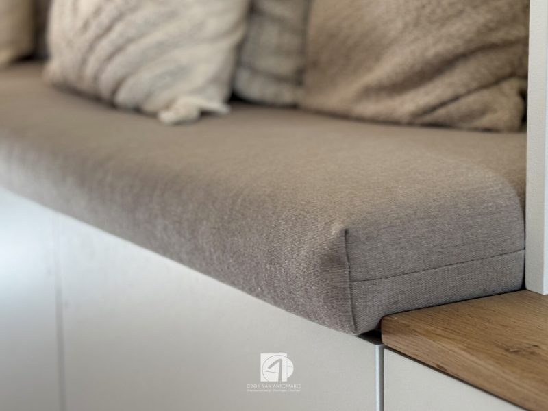 Complete interieurupdate in Heerenveen: indeling, meubelselectie en lichtplan voor een moderne gezinswoning.