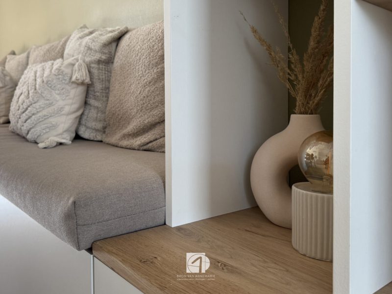 Complete interieurupdate in Heerenveen: indeling, meubelselectie en lichtplan voor een moderne gezinswoning.