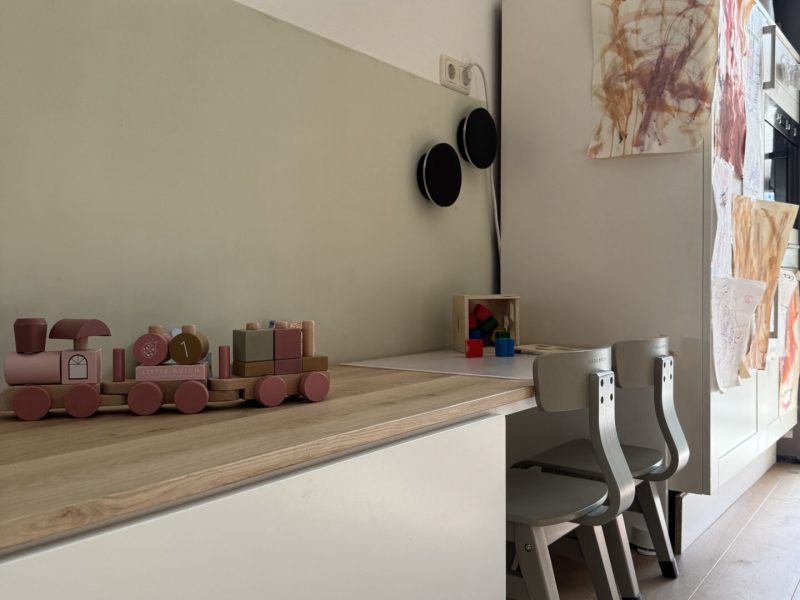 Complete interieurupdate in Heerenveen: indeling, meubelselectie en lichtplan voor een moderne gezinswoning.